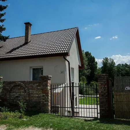 Vendeghaz Az Evezohoez Szigetszentmiklós